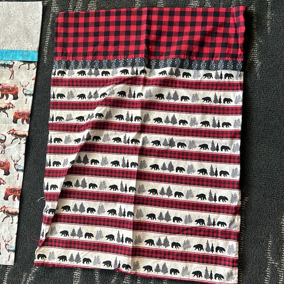 2 Wilderness standard pillowcases 26” x 20” - Picture 2 of 8